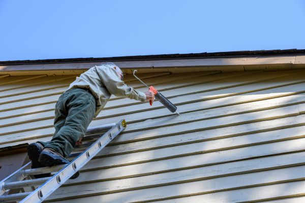 Cost of Vinyl Siding Caulk Repair in Waukesha
