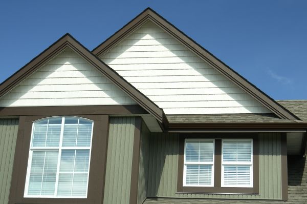 Cost of Vertical Vinyl Siding Repair in Waukesha